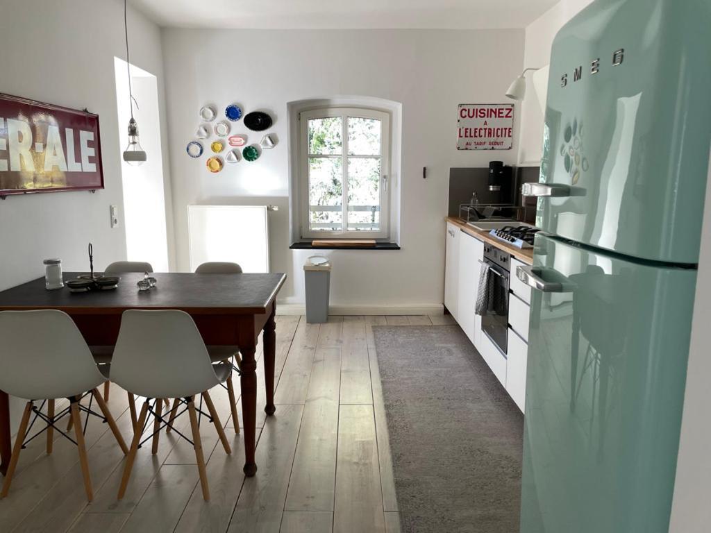 Апартаменты Haus Mit Tuermchen Золинген Экстерьер фото