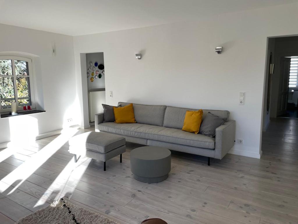 Апартаменты Haus Mit Tuermchen Золинген Экстерьер фото